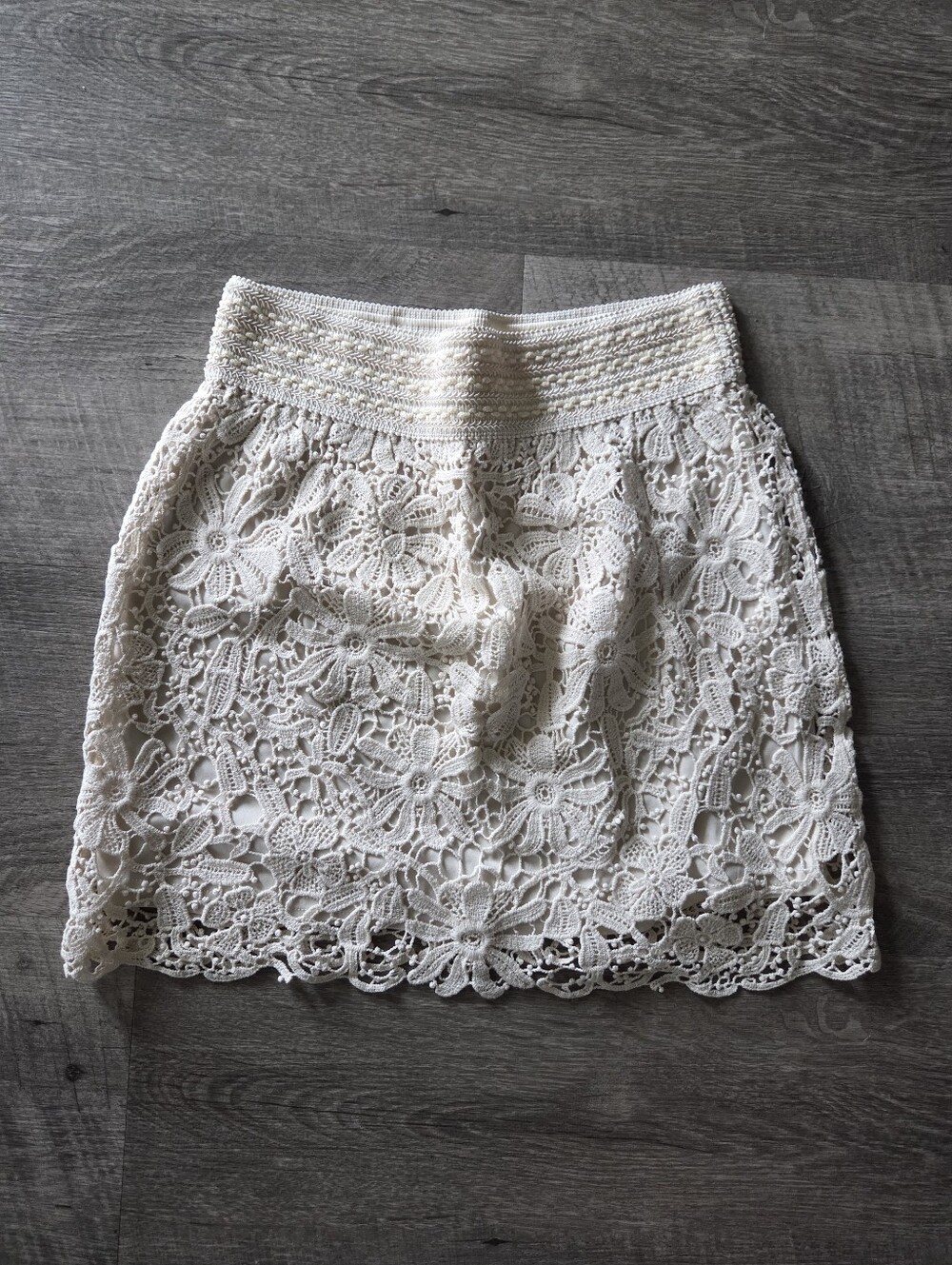 NWT Forever 21 Cream Crochet Mini Skirt.